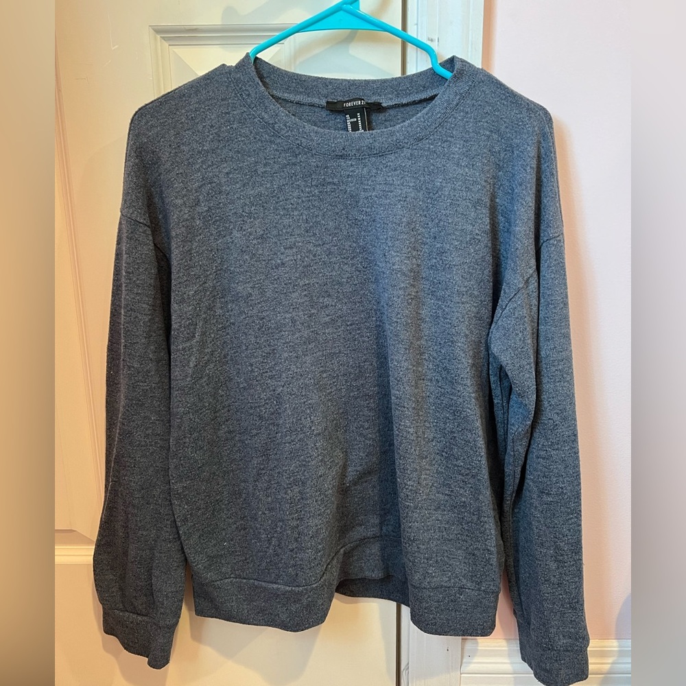 Forever 21 Blue-Gray crewneck top